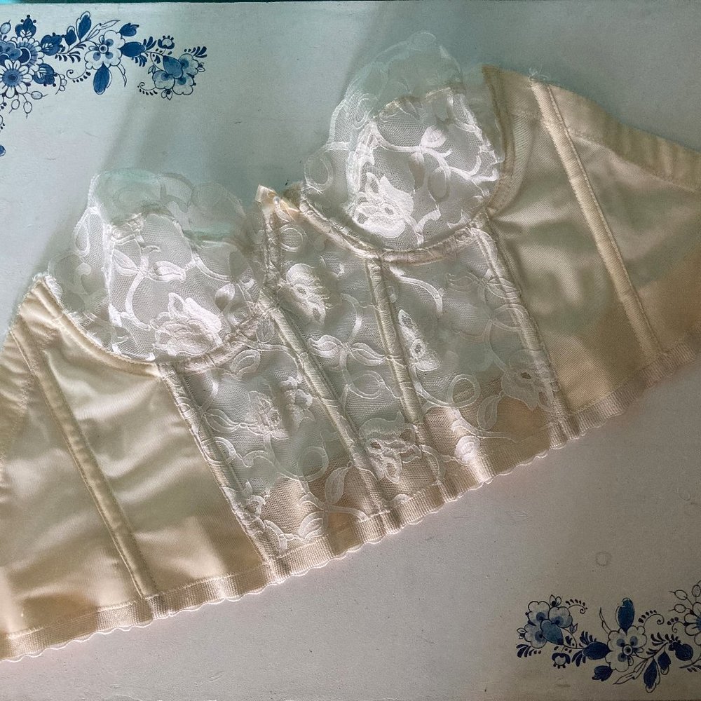 1980s Vintage Lace Wedding Bustier Longline Bra